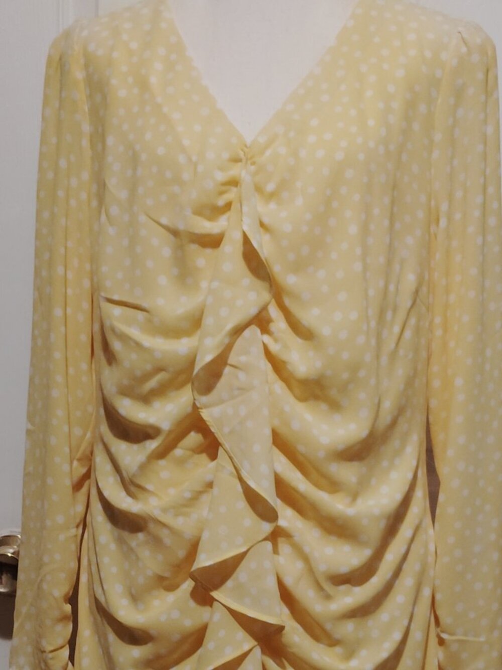 VNT Mod X yellow Elegant Polka dot Ruched ruffle Midi dress women's Size Large - Picture 2 of 4